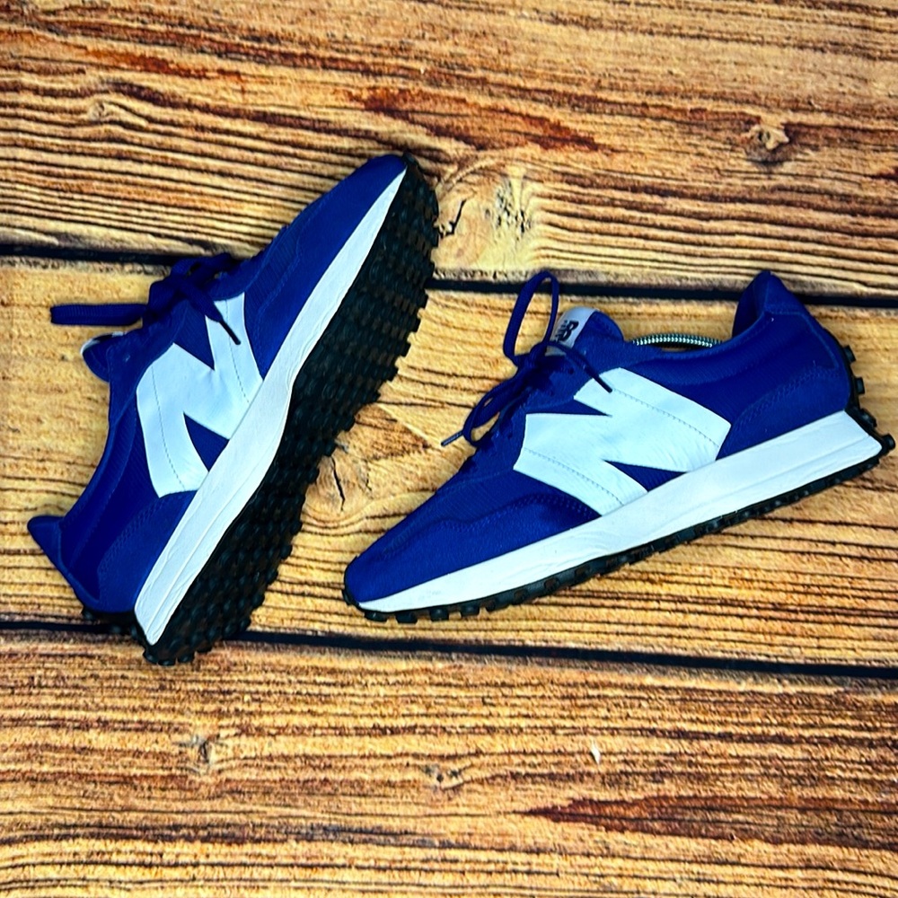 New Balance 327 ‘Victory Blue White